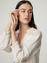 Bild von Bluse mit Spitzen-Einsätze