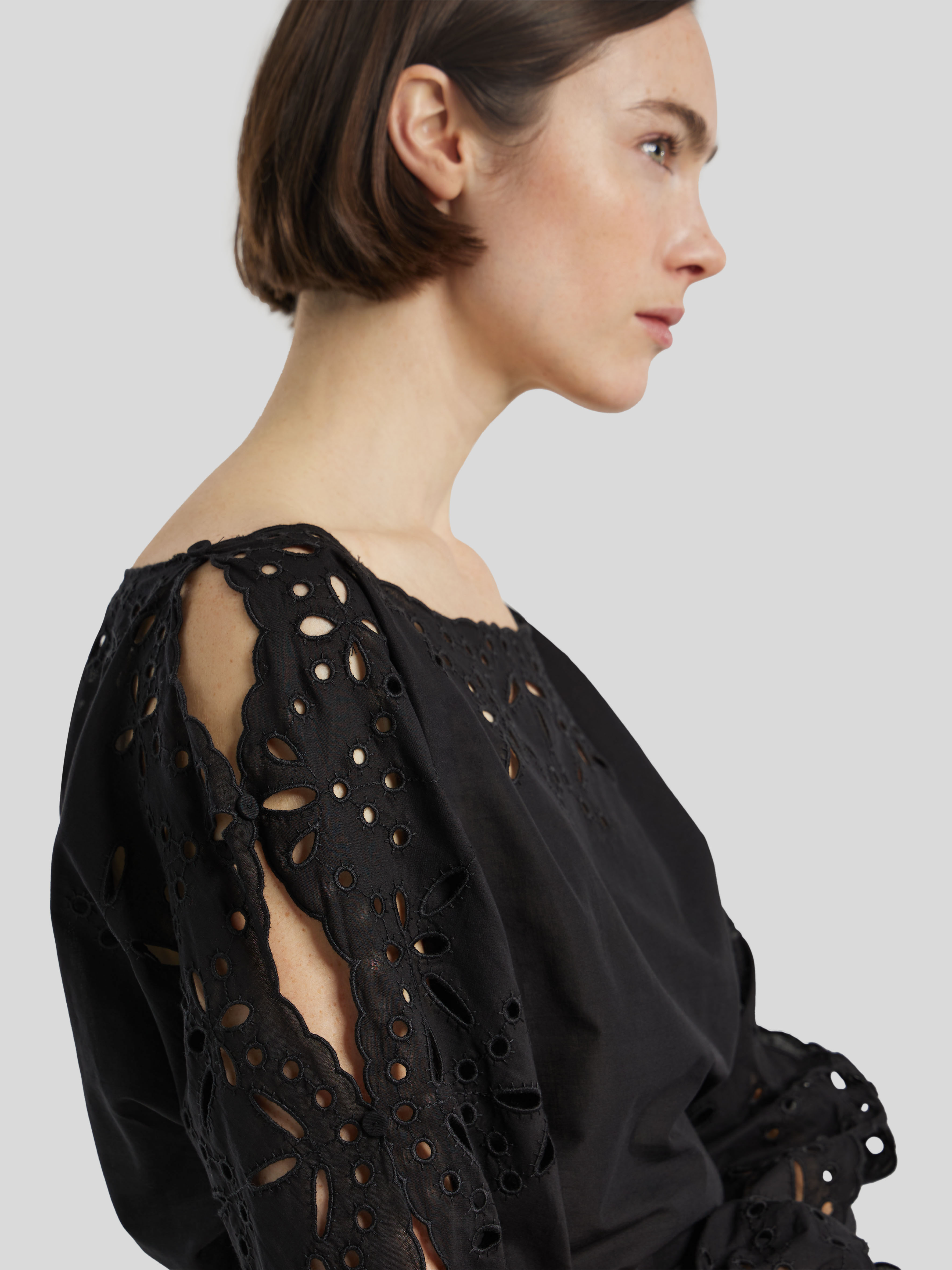 Bluse mit Lochmuster