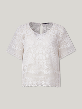 Bild von T-Shirt aus Häkelspitze