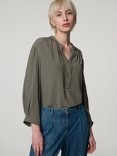 Bild von Bluse mit Seide