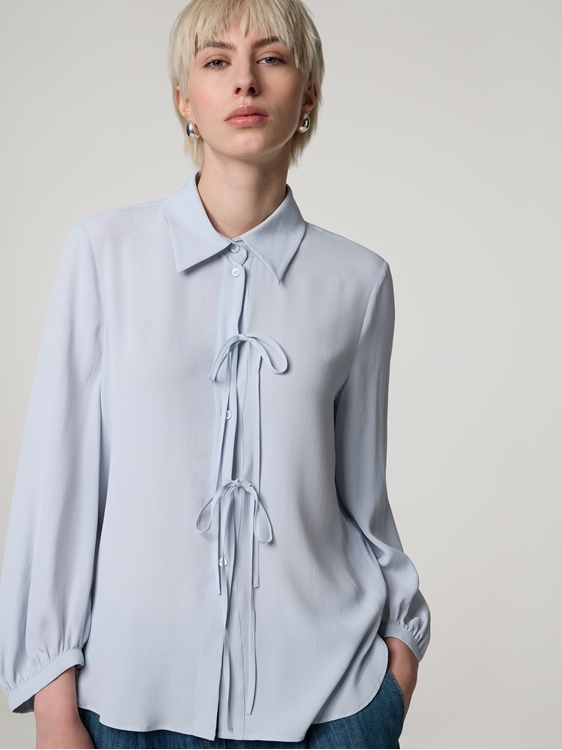 Bild von Bluse mit Seide