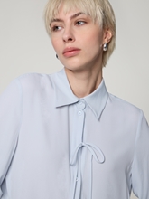 Bild von Bluse mit Seide