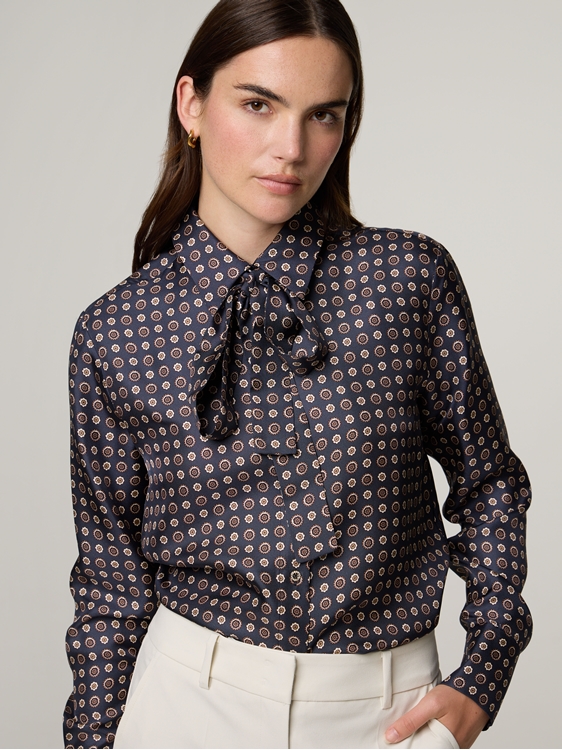 Bild von Schluppenbluse aus Seide BOCCALE