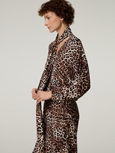 Bild von Schluppenbluse  mit Leo-Print