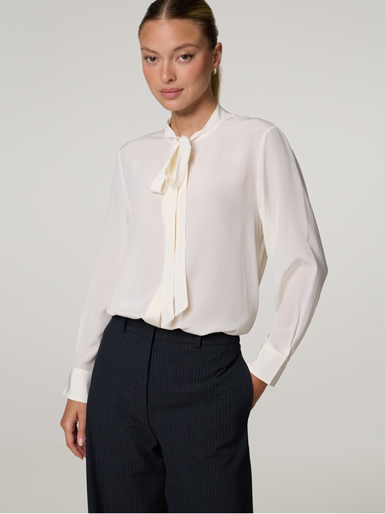 Bild von Bluse aus Seide