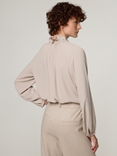 Bild von Rüschenbluse mit Seide