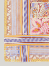 Bild von Tuch mit Ethno-Motiv