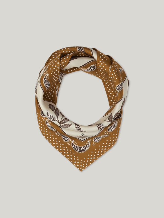 Bild von Nicki Tuch aus Seide