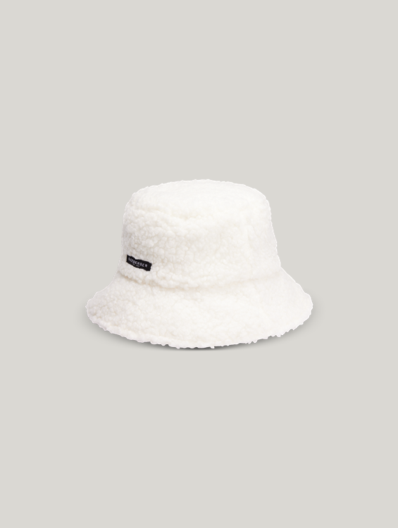 Bild von Bucket Hat im Teddy-Look