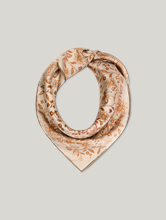 Bild von Tuch mit Blumenprint