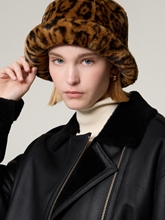 Bild von Mütze aus Kunstfell