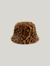 Bild von Mütze aus Kunstfell