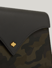 Bild von Umhängetasche mit Camouflage-Muster