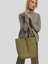 Bild von Shopper aus veganem Material LOREDANA