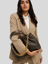 Image sur Sac à anses et chaînette dorée