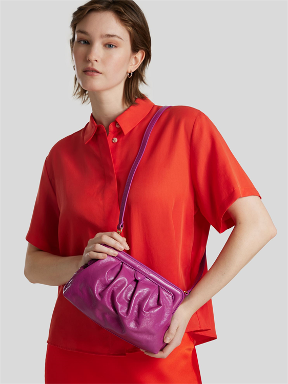 Bild von CROSSBODY