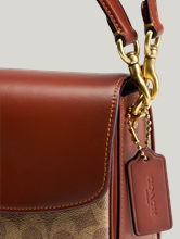 Bild von Umhängetasche CASSIE SIGNATURE 19