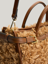 Image sur Sac à main en fausse fourrure