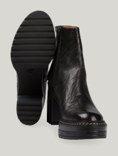 Bild von Stiefeletten mit Plateau