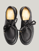 Bild von Halbschuh mit Lockstickerei