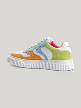 Image sur SneakerLAURA