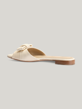 Bild von Sandalen aus Lackleder