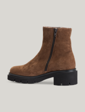 Bild von Stiefeletten aus Wildleder