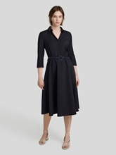 Bild von Kleid mit Gurt