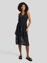 Bild von Kleid mit Spitze